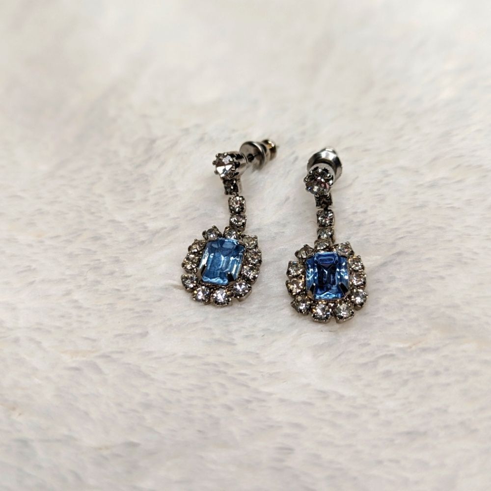 Vintage 80's Blue and Clear Rhinestone Pierced Earrings - Picture 9 of 9